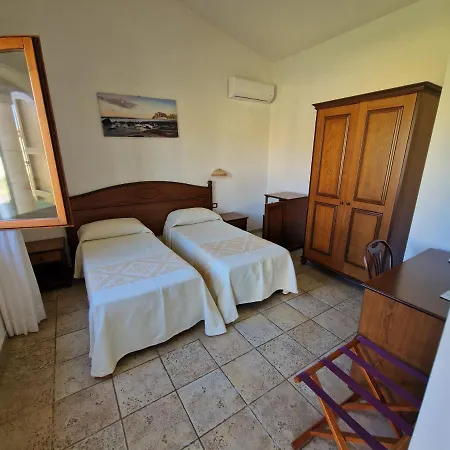 Hotel apartamentowy Perda Rubia San Giovanni Suèrgiu