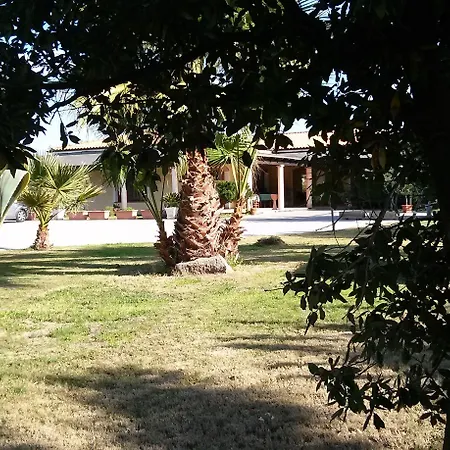 Hotel apartamentowy Perda Rubia San Giovanni Suèrgiu